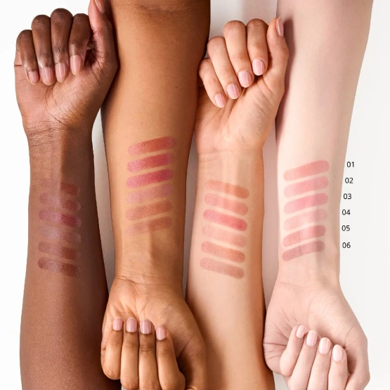 essence Blur Soufflé Sheer Nude Lip Balm - Balsam do ust 01 3g