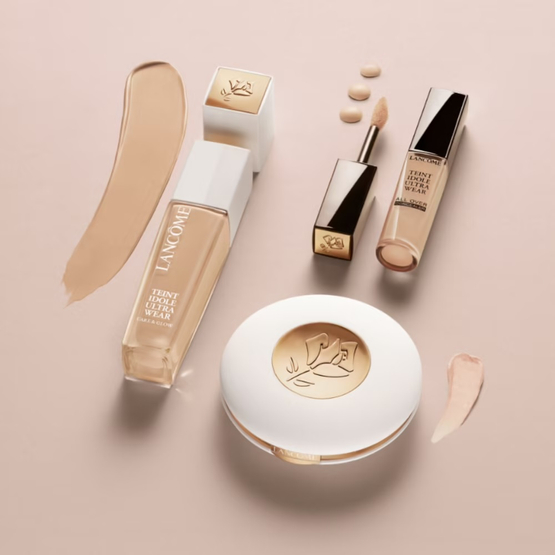 Lancome Teint Idole Ultra Wear Care & Glow pielęgnujący i nawilżający podkład w płynie SPF25 105W 30ml