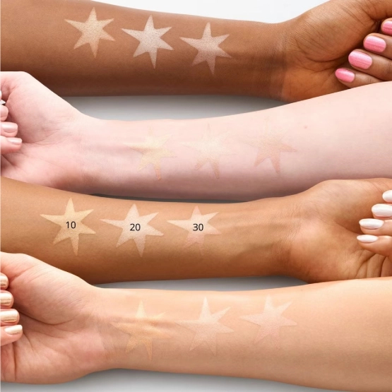 essence soft TOUCH BOUNCY GLOW 20 glazed dew Rozświetlacz do twarzy 4 g